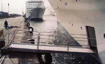 Gangway ramps