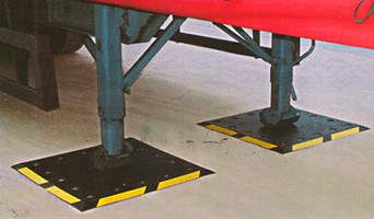 Polymer/rubber Trailer Plate